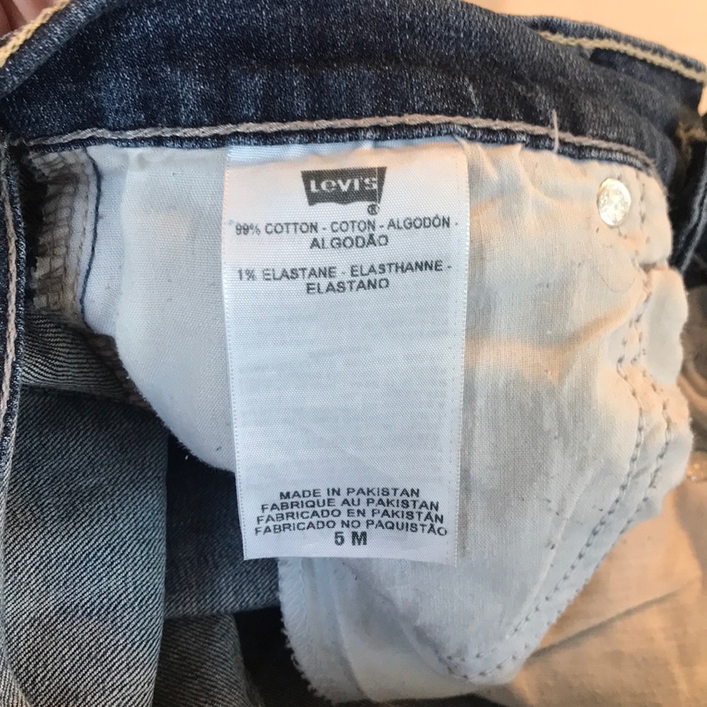 Levi Skinny Jeans - Picture 7 of 7